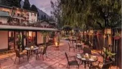 Courtyard Bar